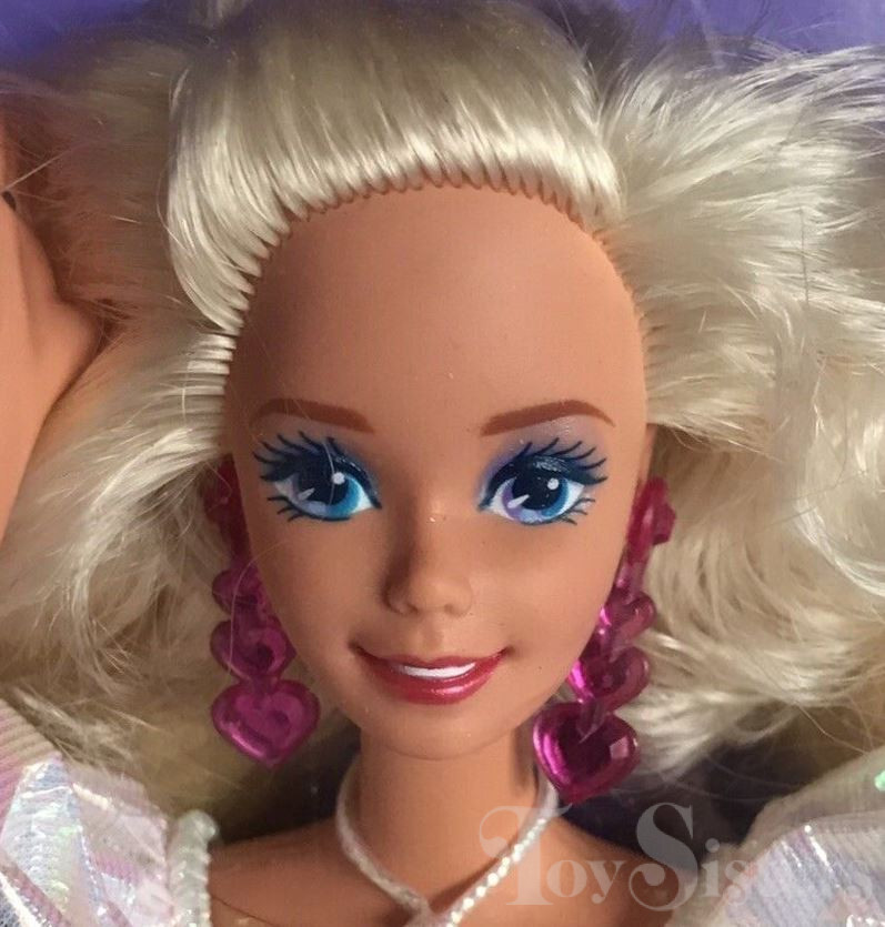 1992/1993 Secret Hearts Barbie (#7902) - Toy Sisters