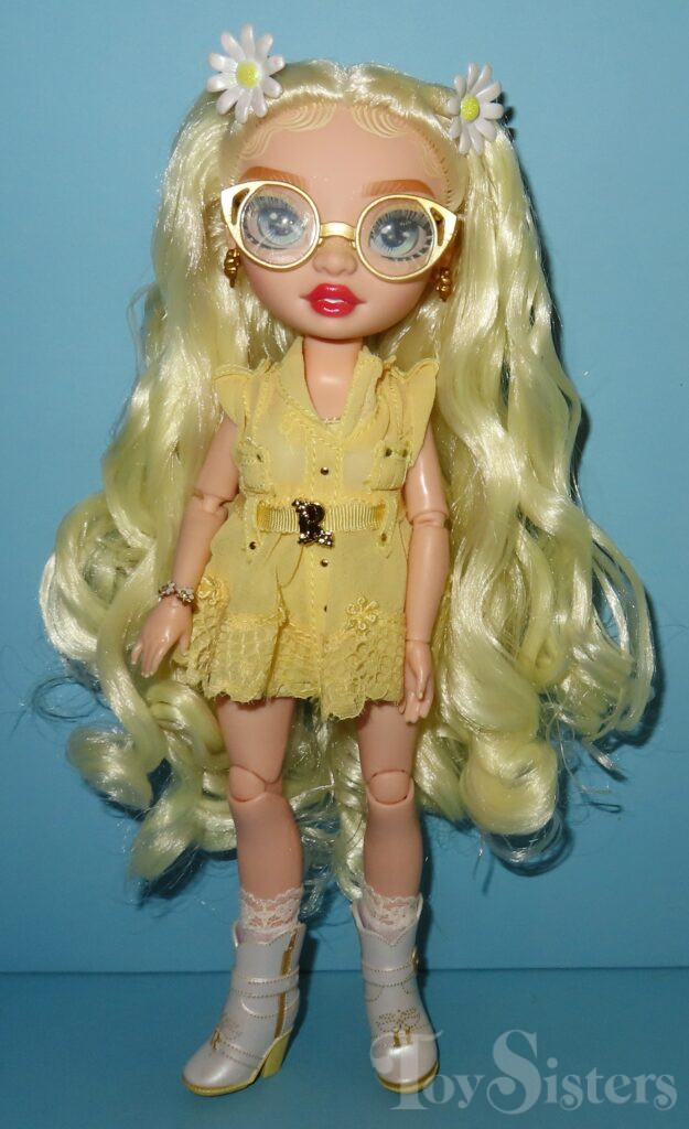 Rainbow High Delilah Fields Deluxe Doll Toy Sisters