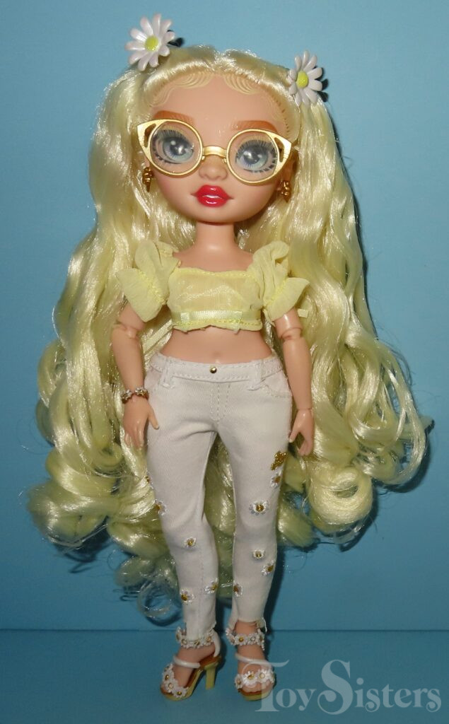 Rainbow High Delilah Fields Deluxe Doll Toy Sisters