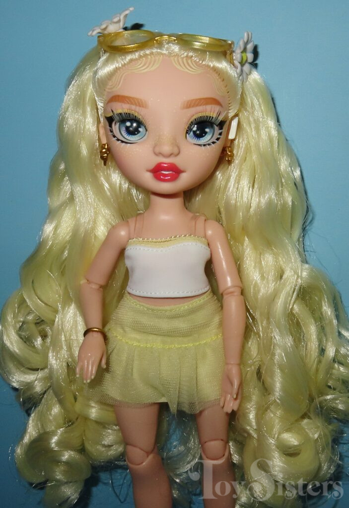 Rainbow High Delilah Fields Deluxe Doll Toy Sisters